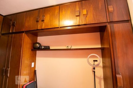 Casa à venda com 230m², 4 quartos e 2 vagasDetalhe