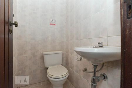 Casa para alugar com 170m², 3 quartos e sem vagaBanheiro da Suíte
