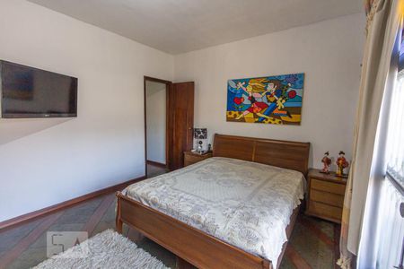 Casa à venda com 189m², 3 quartos e 3 vagasSuíte