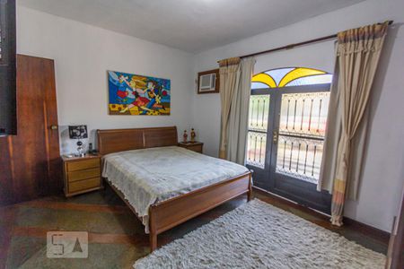 Casa à venda com 189m², 3 quartos e 3 vagasSuíte