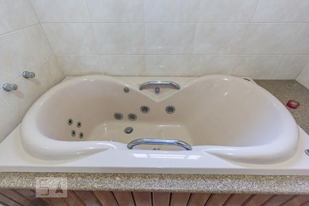 Casa à venda com 189m², 3 quartos e 3 vagasBanheiro da Suíte