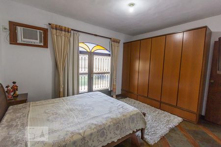 Casa à venda com 189m², 3 quartos e 3 vagasSuíte