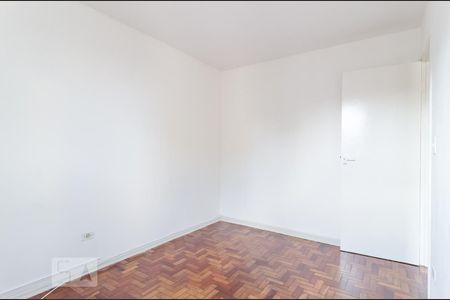 Quarto 1 de apartamento para alugar com 2 quartos, 55m² em Vila Guarani (z Sul), São Paulo