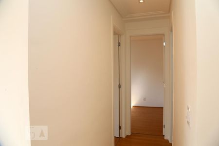 Corredor de apartamento para alugar com 2 quartos, 40m² em Parque Reboucas, São Paulo