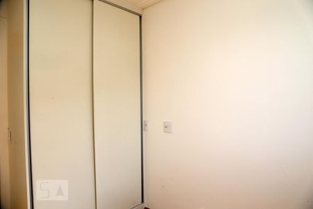 Quarto 1 de apartamento para alugar com 2 quartos, 40m² em Parque Reboucas, São Paulo