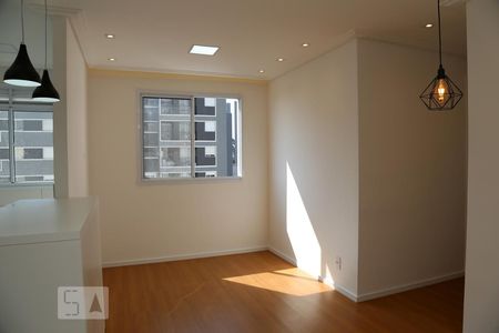 Sala de apartamento para alugar com 2 quartos, 40m² em Parque Reboucas, São Paulo