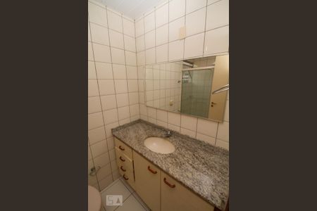 Apartamento para alugar com 145m², 3 quartos e 1 vaga Apartamento para alugar com 145m², 3 quartos e 1 vagaBanheiro da Suite