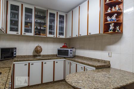 Apartamento à venda com 115m², 3 quartos e 2 vagasCozinha