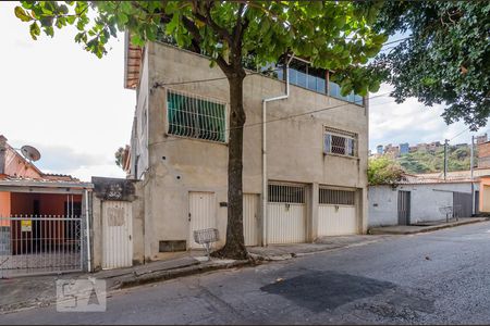 Casa para alugar com 100m², 2 quartos e sem vagaFachada