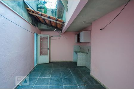 Casa para alugar com 100m², 2 quartos e sem vagaÁrea de Serviço