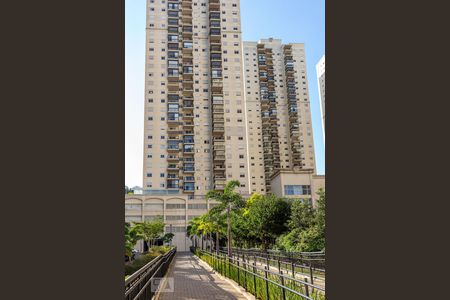 Apartamento para alugar com 68m², 2 quartos e 1 vagaFachada