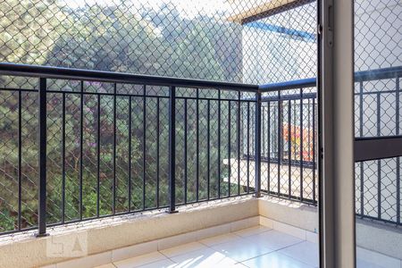 Sala - Varanda de apartamento para alugar com 2 quartos, 68m² em Jardim Tupanci, Barueri