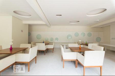 Apartamento para alugar com 68m², 2 quartos e 1 vagaÁrea comum - Salão de festas