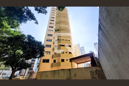 Apartamento à venda com 97m², 3 quartos e 2 vagasFachada