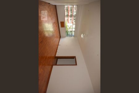 Apartamento para alugar com 160m², 3 quartos e 1 vaga Apartamento para alugar com 160m², 3 quartos e 1 vagaSala