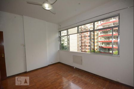Quarto 1 de apartamento para alugar com 3 quartos, 140m² em Flamengo, Rio de Janeiro