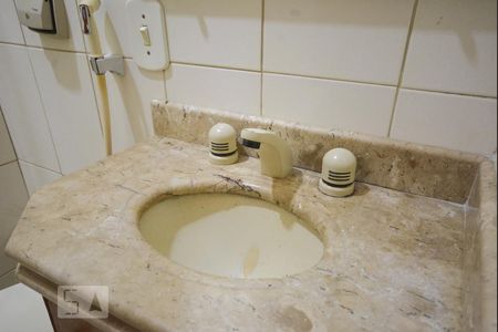 Apartamento para alugar com 160m², 3 quartos e 1 vaga Apartamento para alugar com 160m², 3 quartos e 1 vagaBanheiro Social 1 - Pia
