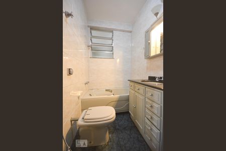 Apartamento para alugar com 160m², 3 quartos e 1 vaga Apartamento para alugar com 160m², 3 quartos e 1 vagaBanheiro Social 2