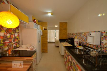 Cozinha de apartamento para alugar com 1 quarto, 30m² em Asa Norte, Brasília