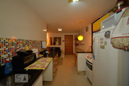 Cozinha de apartamento para alugar com 1 quarto, 30m² em Asa Norte, Brasília