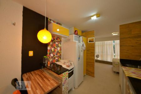 Cozinha de apartamento para alugar com 1 quarto, 30m² em Asa Norte, Brasília