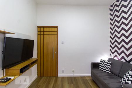 Sala de kitnet/studio para alugar com 1 quarto, 21m² em Laranjeiras, Rio de Janeiro