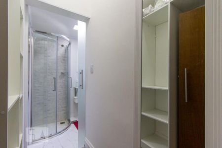Closet de kitnet/studio para alugar com 1 quarto, 21m² em Laranjeiras, Rio de Janeiro