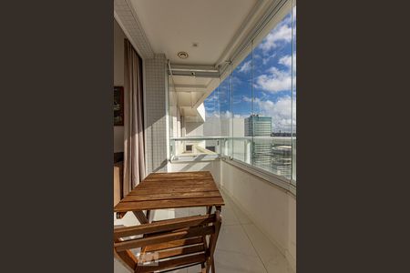 Varanda de apartamento para alugar com 2 quartos, 62m² em Caminho das Árvores, Salvador