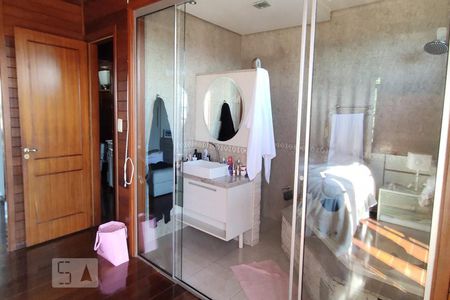 Casa à venda com 350m², 4 quartos e 1 vagaBanheiro da Suíte