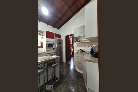 Casa à venda com 350m², 4 quartos e 1 vaga Casa à venda com 350m², 4 quartos e 1 vagaCozinha