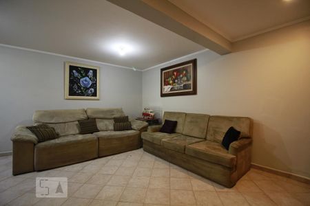 Casa à venda com 300m², 4 quartos e 6 vagasSala