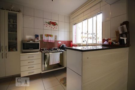 Casa à venda com 300m², 4 quartos e 6 vagasCozinha