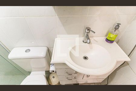 Casa à venda com 160m², 3 quartos e 2 vagas Casa à venda com 160m², 3 quartos e 2 vagasBanheiro de serviço