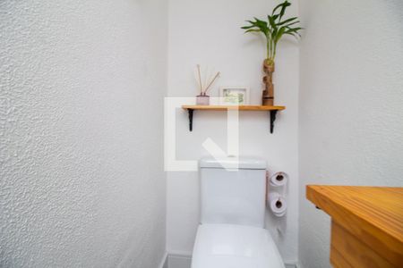 Casa à venda com 160m², 3 quartos e 2 vagas Casa à venda com 160m², 3 quartos e 2 vagasLavabo