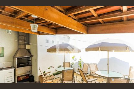 Casa à venda com 160m², 3 quartos e 2 vagas Casa à venda com 160m², 3 quartos e 2 vagasChurrasqueira