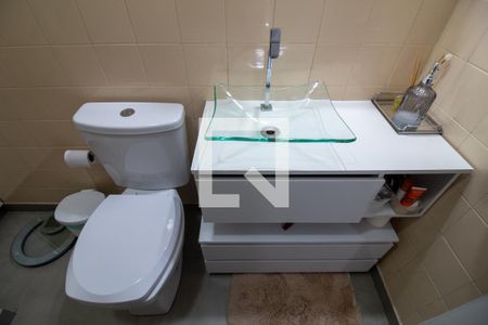 Casa à venda com 160m², 3 quartos e 2 vagas Casa à venda com 160m², 3 quartos e 2 vagasBanheiro