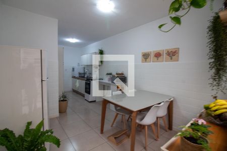 Casa à venda com 160m², 3 quartos e 2 vagas Casa à venda com 160m², 3 quartos e 2 vagasCozinha