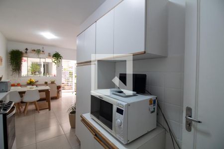 Casa à venda com 160m², 3 quartos e 2 vagas Casa à venda com 160m², 3 quartos e 2 vagasCozinha