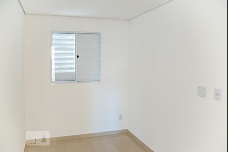Quarto 2 de apartamento para alugar com 2 quartos, 40m² em Itaquera, São Paulo