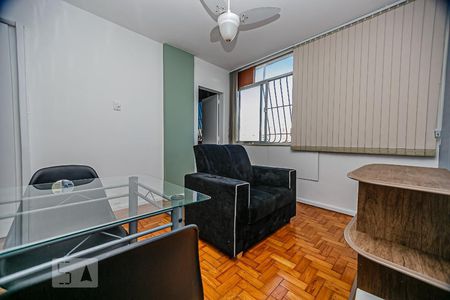 Sala de apartamento para alugar com 2 quartos, 36m² em Centro, Niterói