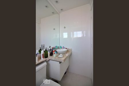 Apartamento para alugar com 75m², 2 quartos e 2 vagasBanheiro da Suíte