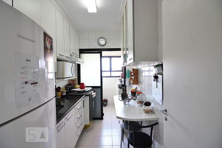 Apartamento para alugar com 75m², 2 quartos e 2 vagasCozinha
