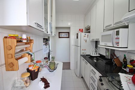 Apartamento para alugar com 75m², 2 quartos e 2 vagasCozinha
