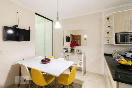 Casa à venda com 156m², 3 quartos e 4 vagas Casa à venda com 156m², 3 quartos e 4 vagasCozinha