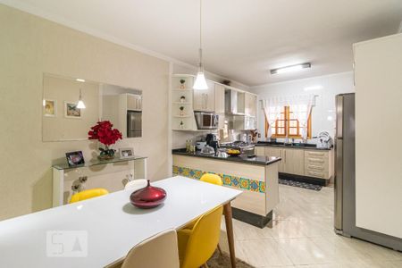 Casa à venda com 156m², 3 quartos e 4 vagas Casa à venda com 156m², 3 quartos e 4 vagasCozinha