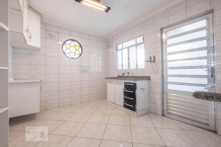 Casa à venda com 90m², 2 quartos e 1 vaga Casa à venda com 90m², 2 quartos e 1 vagaCozinha