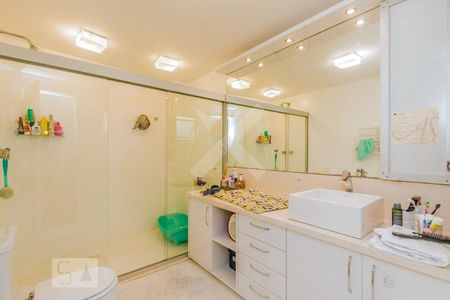 Casa à venda com 650m², 6 quartos e 5 vagasBanheiro 3