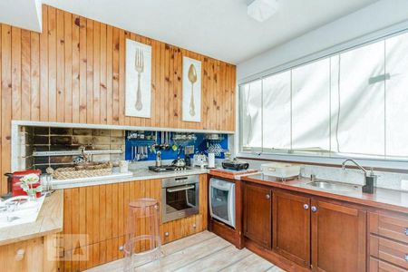 Casa à venda com 650m², 6 quartos e 5 vagasCozinha 3