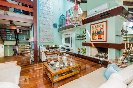 Sala 1 de casa à venda com 6 quartos, 650m² em Boa Vista, Porto Alegre