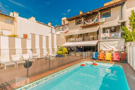 Casa à venda com 650m², 6 quartos e 5 vagasPiscina